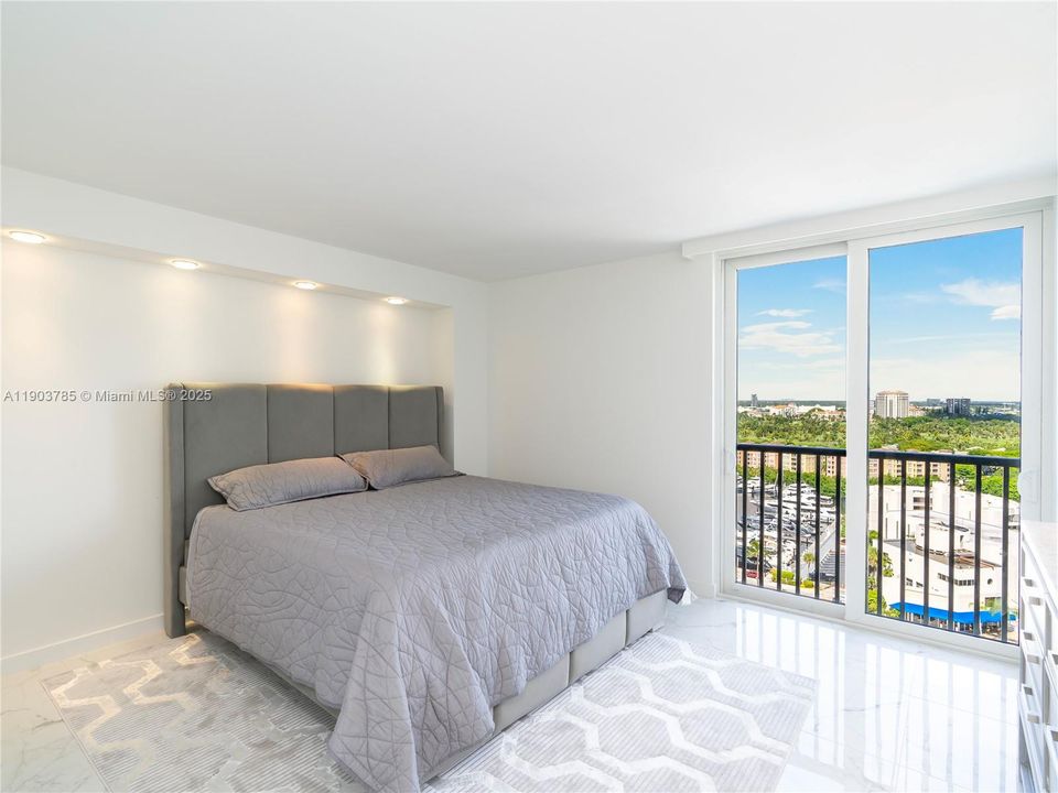 For Rent: $6,300 (2 beds, 2 baths, 1901 Square Feet)