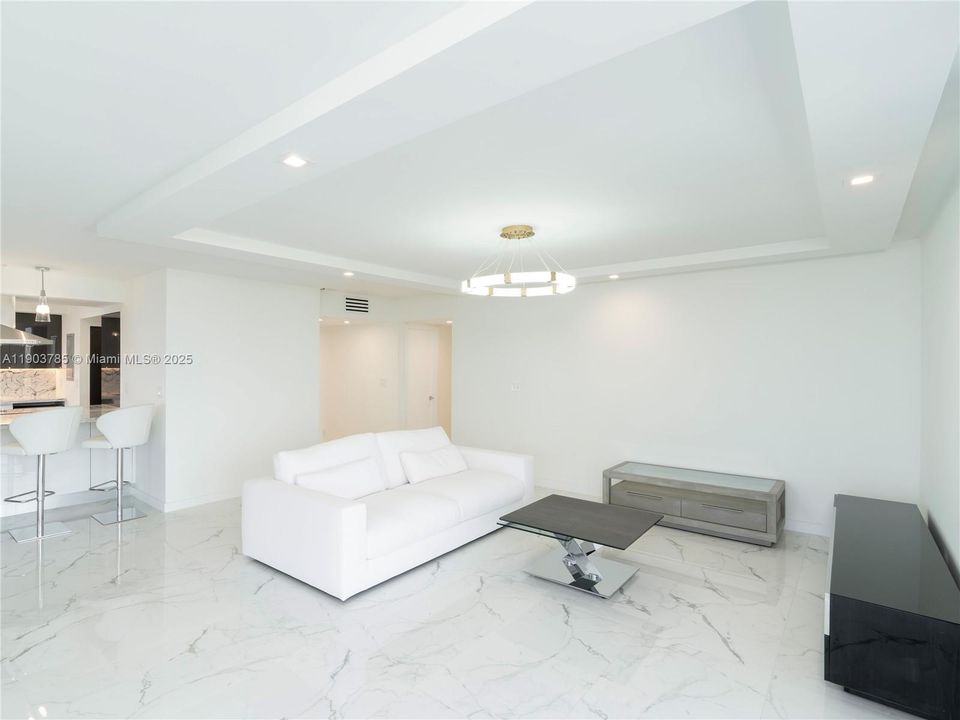 For Rent: $6,300 (2 beds, 2 baths, 1901 Square Feet)