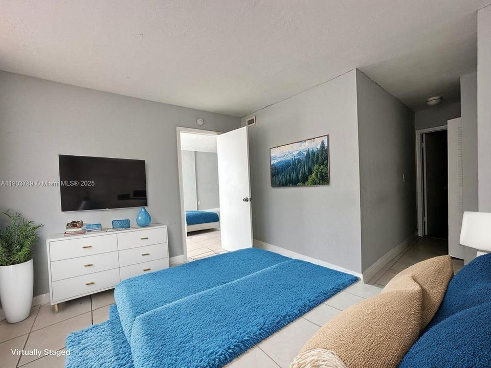 For Rent: $1,750 (2 beds, 1 baths, 848 Square Feet)