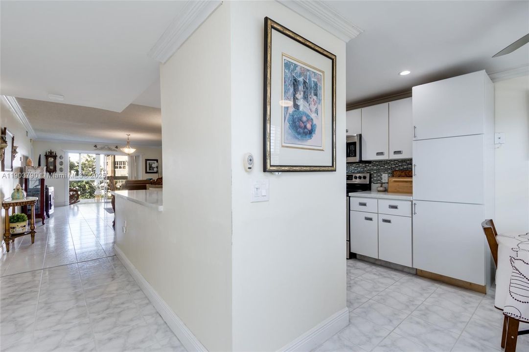 Active With Contract: $242,000 (2 beds, 2 baths, 1255 Square Feet)