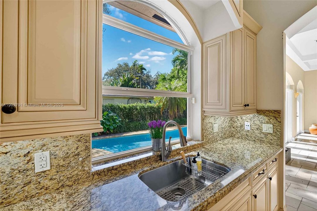 For Sale: $2,900,000 (4 beds, 3 baths, 3611 Square Feet)