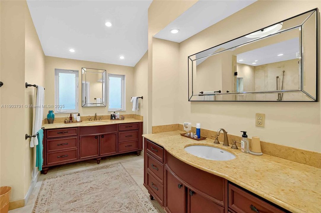 For Sale: $2,900,000 (4 beds, 3 baths, 3611 Square Feet)