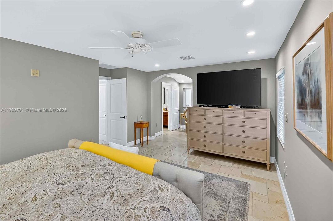 For Sale: $2,900,000 (4 beds, 3 baths, 3611 Square Feet)