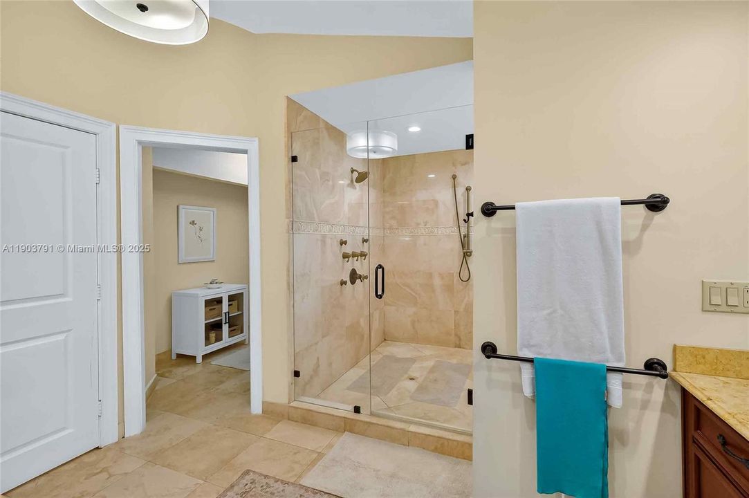 For Sale: $2,900,000 (4 beds, 3 baths, 3611 Square Feet)