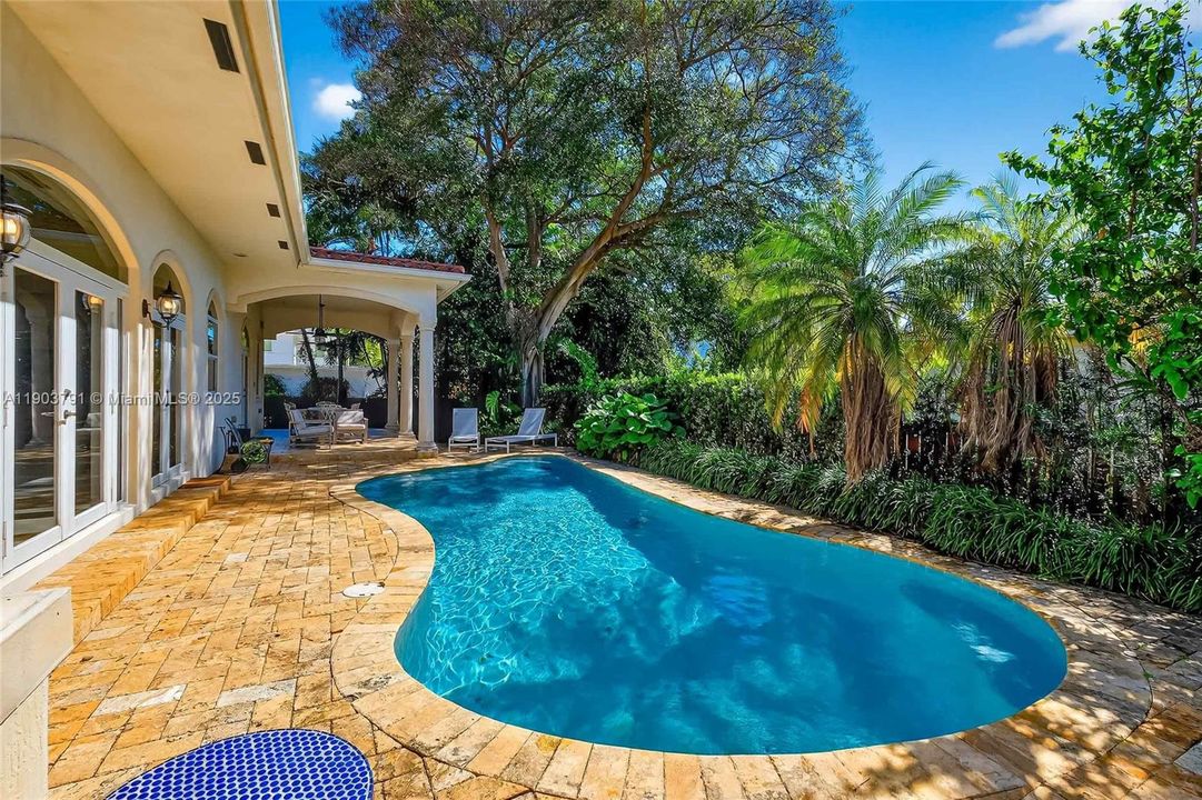 For Sale: $2,900,000 (4 beds, 3 baths, 3611 Square Feet)