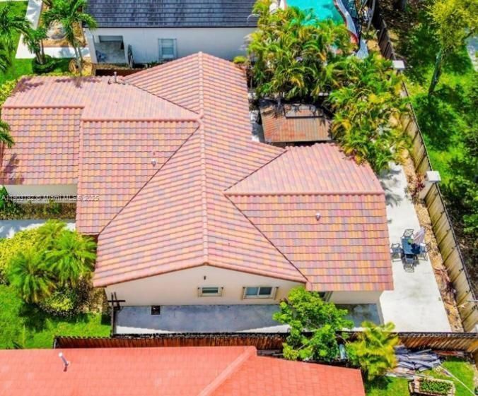 出租: $3,500 (3 贝兹, 2 浴室, 1619 平方英尺)