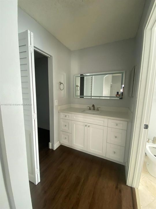 出租: $3,500 (3 贝兹, 2 浴室, 1619 平方英尺)