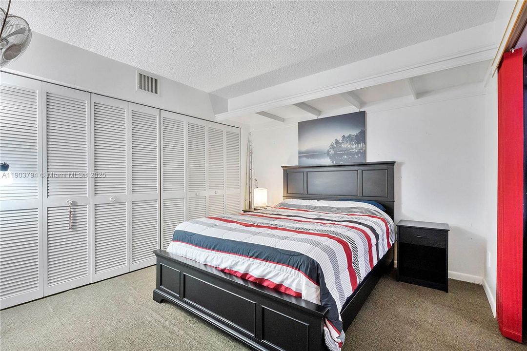 En Venta: $355,000 (3 camas, 2 baños, 1488 Pies cuadrados)