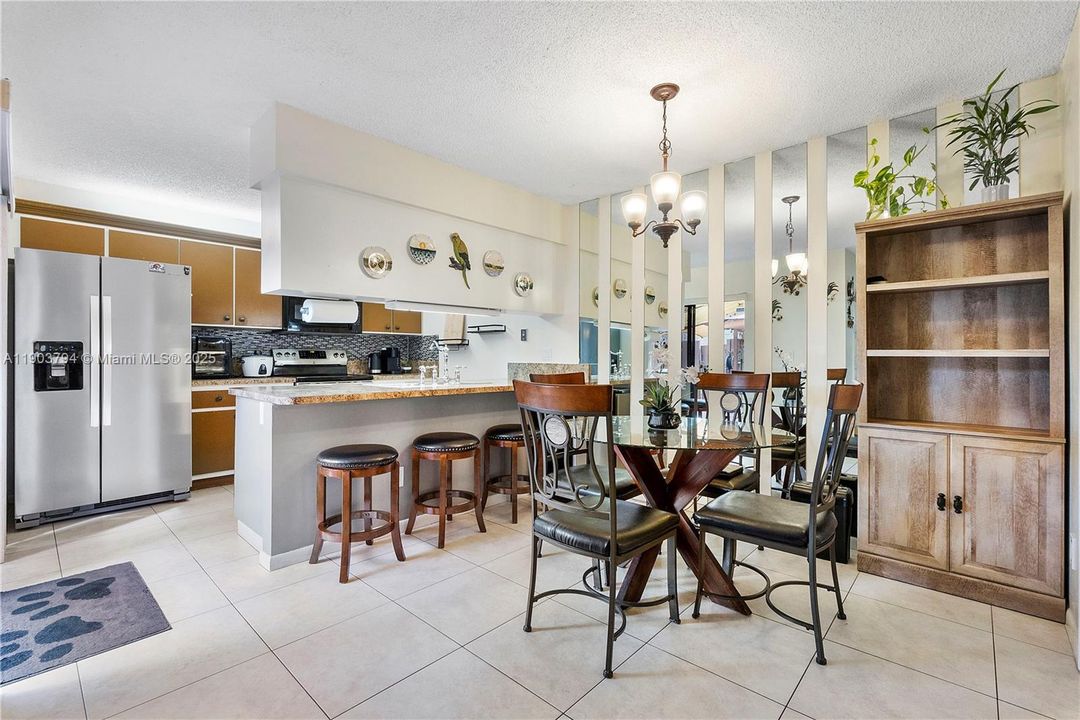 En Venta: $355,000 (3 camas, 2 baños, 1488 Pies cuadrados)