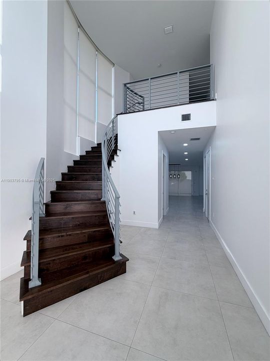 For Sale: $1,400,000 (4 beds, 4 baths, 3030 Square Feet)