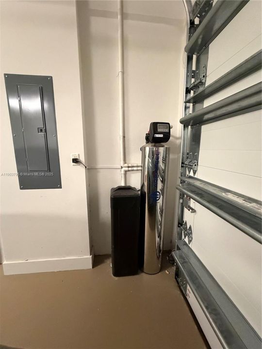 For Sale: $1,400,000 (4 beds, 4 baths, 3030 Square Feet)