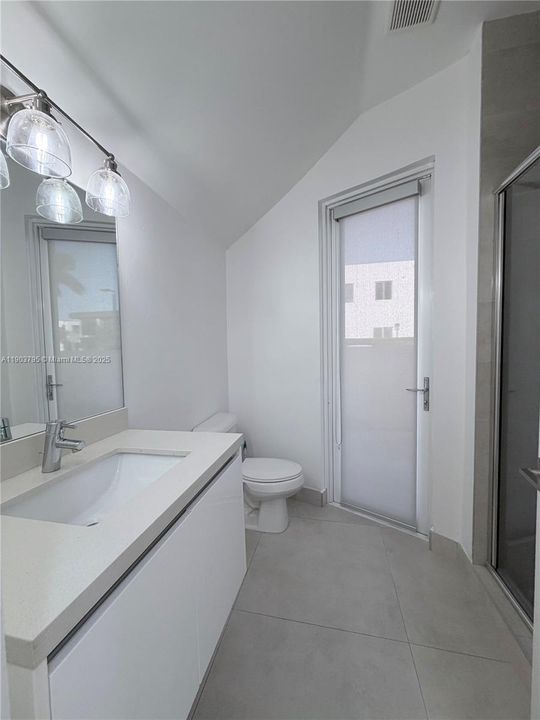 For Sale: $1,400,000 (4 beds, 4 baths, 3030 Square Feet)