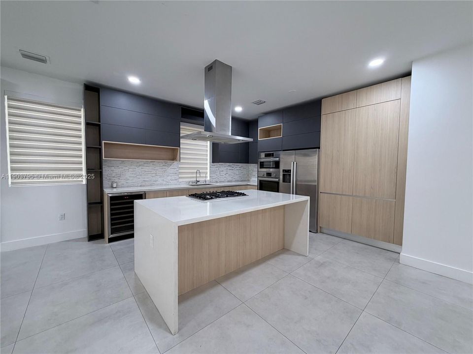 For Sale: $1,400,000 (4 beds, 4 baths, 3030 Square Feet)