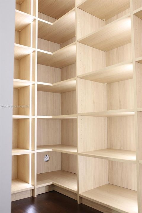 For Sale: $1,400,000 (4 beds, 4 baths, 3030 Square Feet)