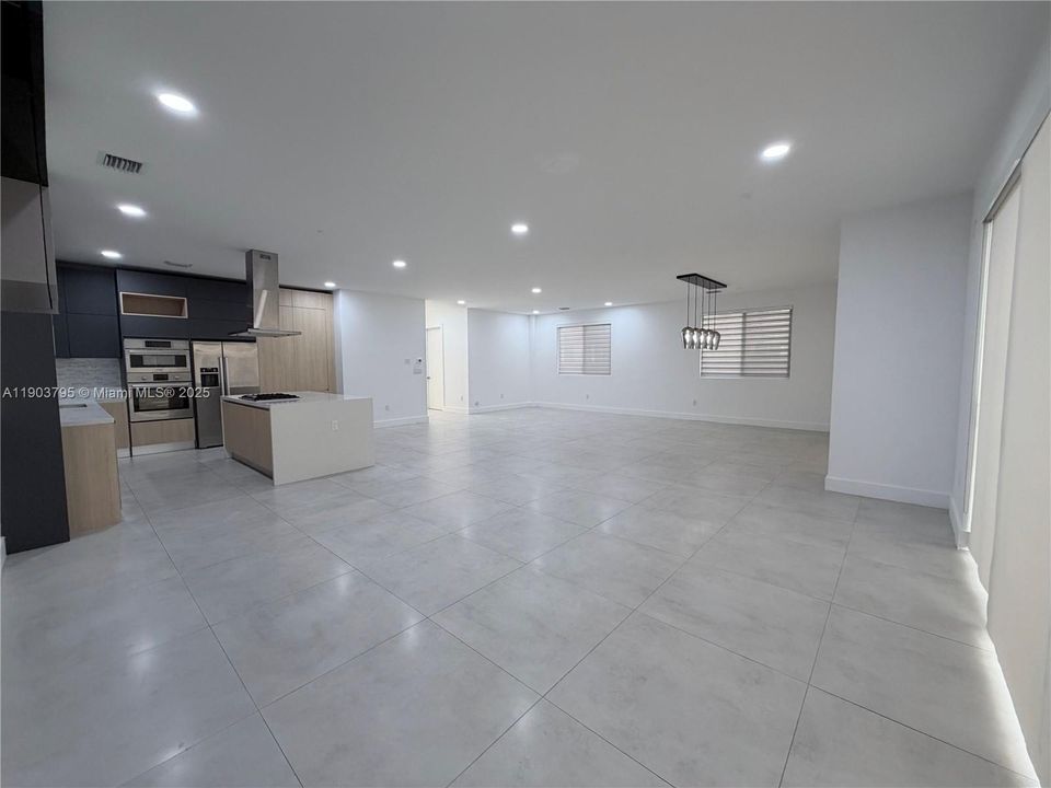 For Sale: $1,400,000 (4 beds, 4 baths, 3030 Square Feet)