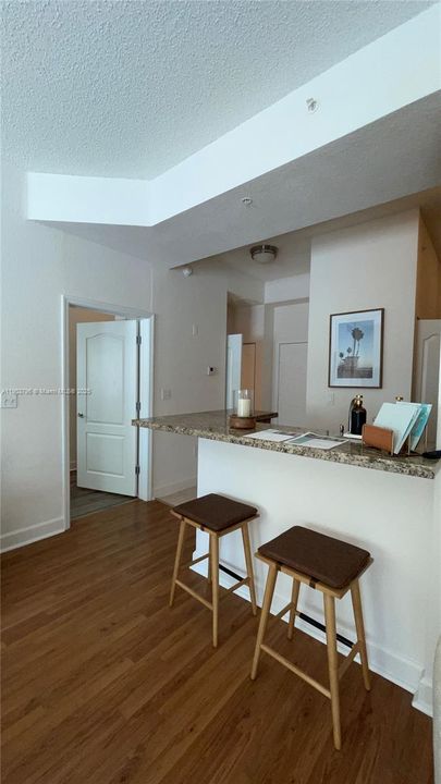 Active With Contract: $375,000 (2 beds, 2 baths, 1010 Square Feet)