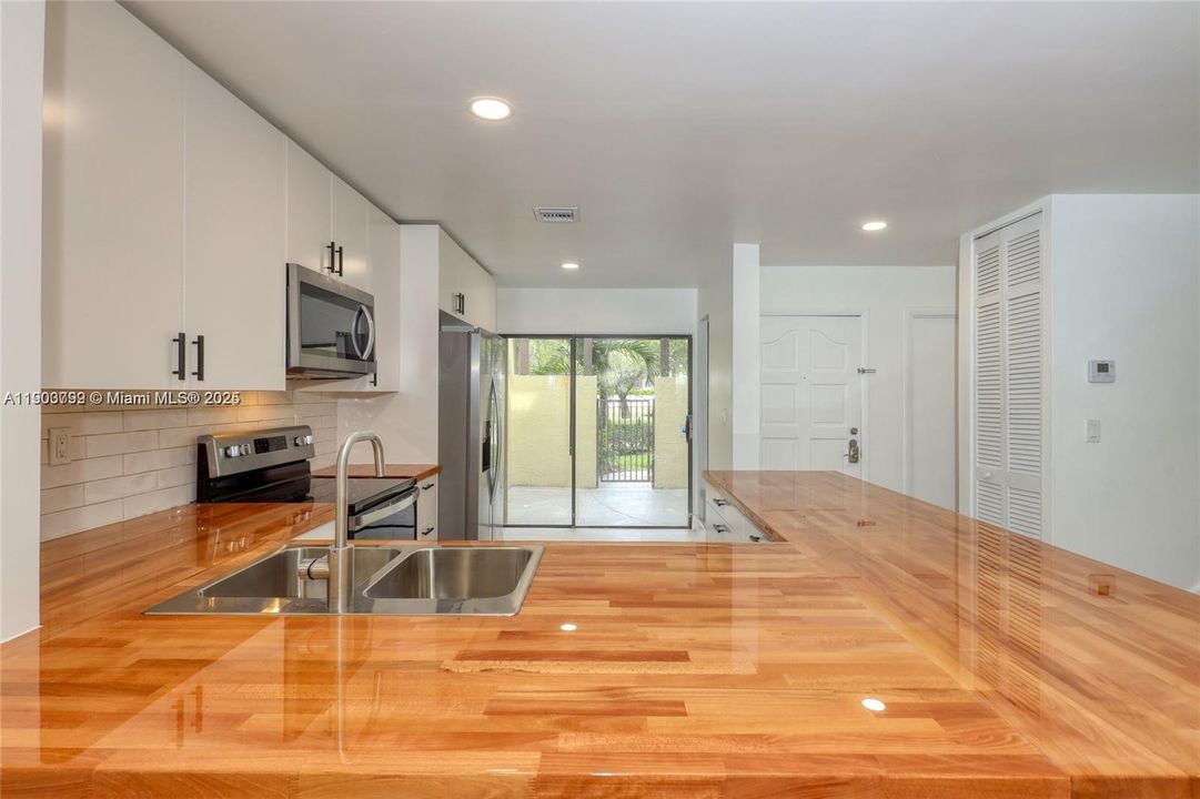 待售: $609,000 (3 贝兹, 2 浴室, 1712 平方英尺)