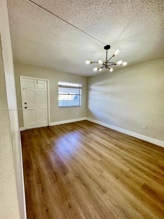 Recently Rented: $1,850 (1 beds, 1 baths, 700 Square Feet)