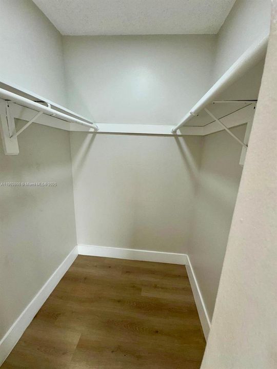 Recently Rented: $1,850 (1 beds, 1 baths, 700 Square Feet)