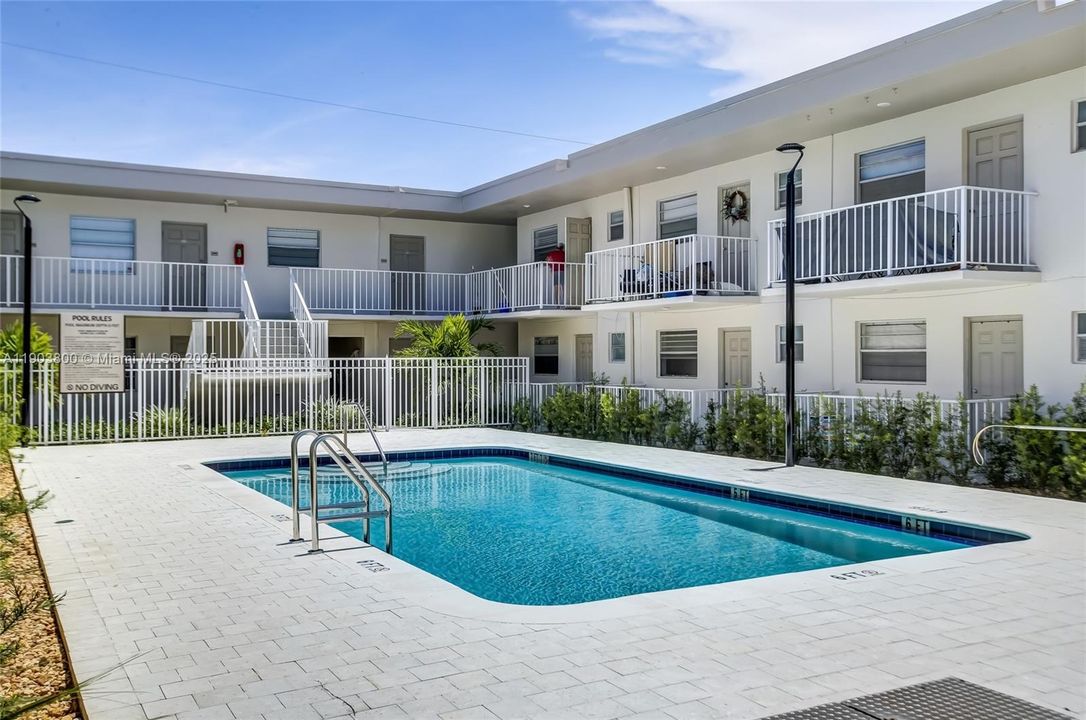 Recently Rented: $1,850 (1 beds, 1 baths, 700 Square Feet)