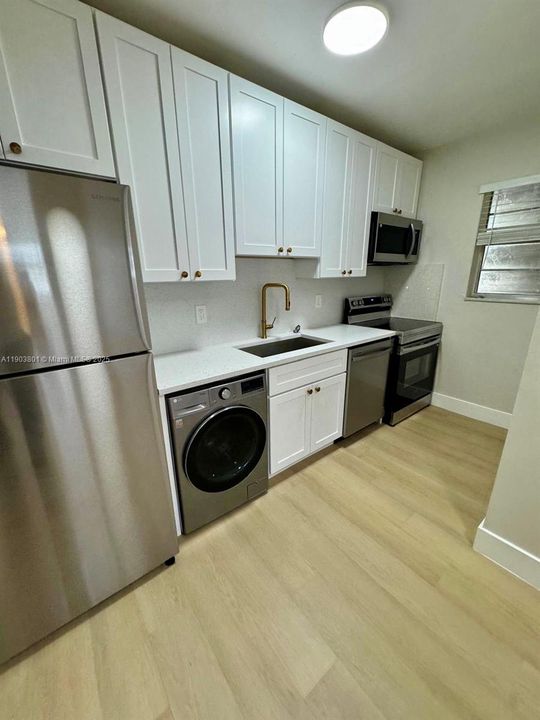 最近租的: $1,850 (1 贝兹, 1 浴室, 700 平方英尺)