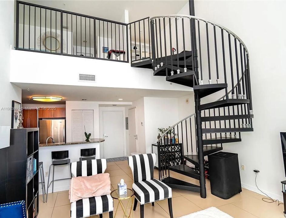 For Rent: $2,950 (1 beds, 1 baths, 760 Square Feet)