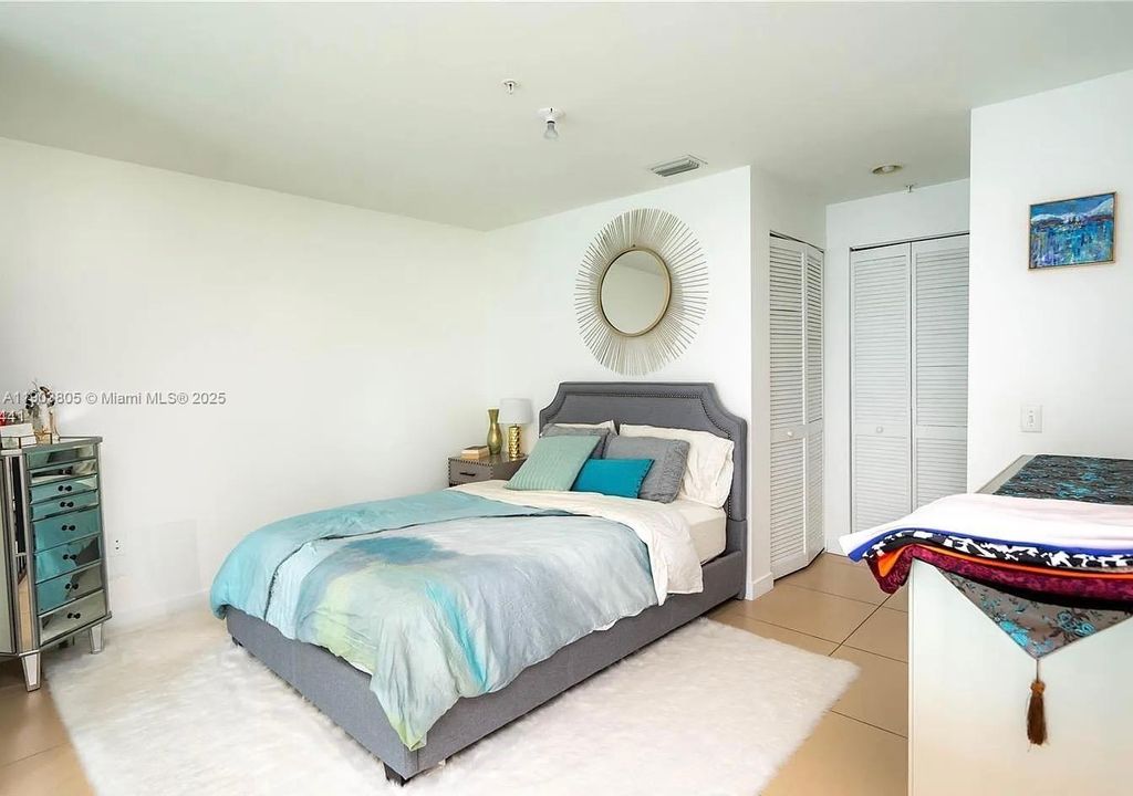 For Rent: $2,950 (1 beds, 1 baths, 760 Square Feet)