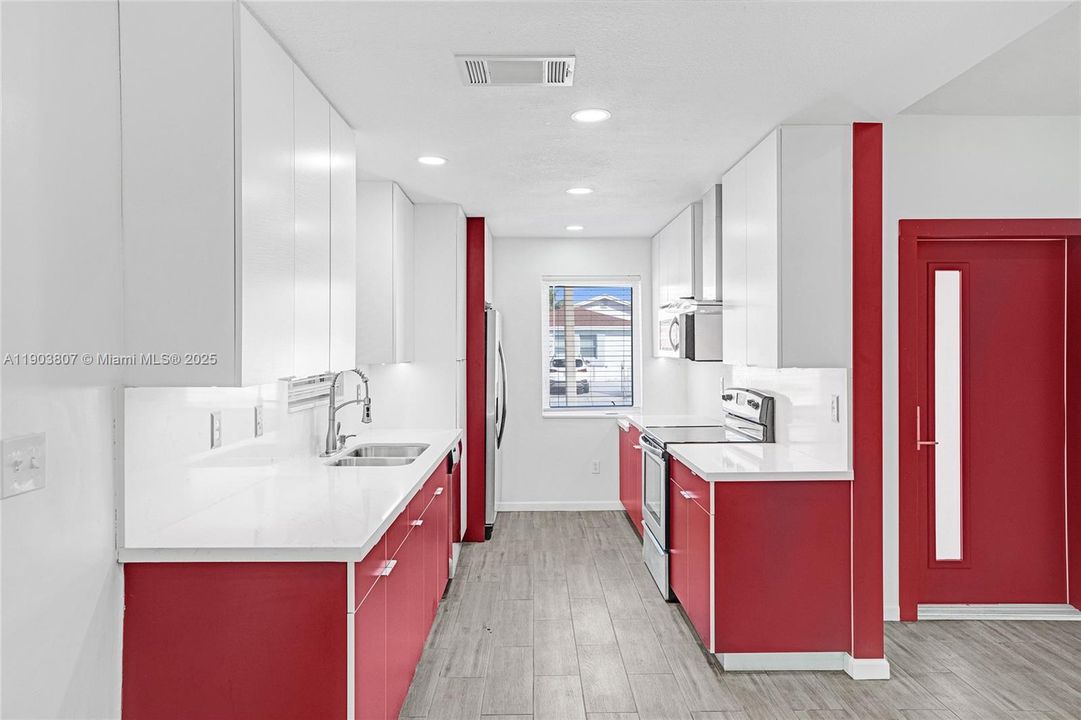 For Sale: $589,000 (3 beds, 2 baths, 1225 Square Feet)