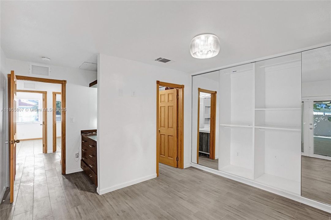 For Sale: $589,000 (3 beds, 2 baths, 1225 Square Feet)