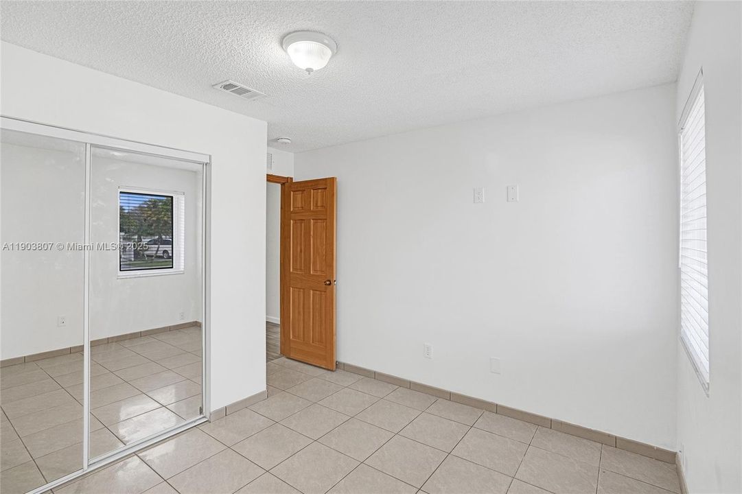 For Sale: $589,000 (3 beds, 2 baths, 1225 Square Feet)