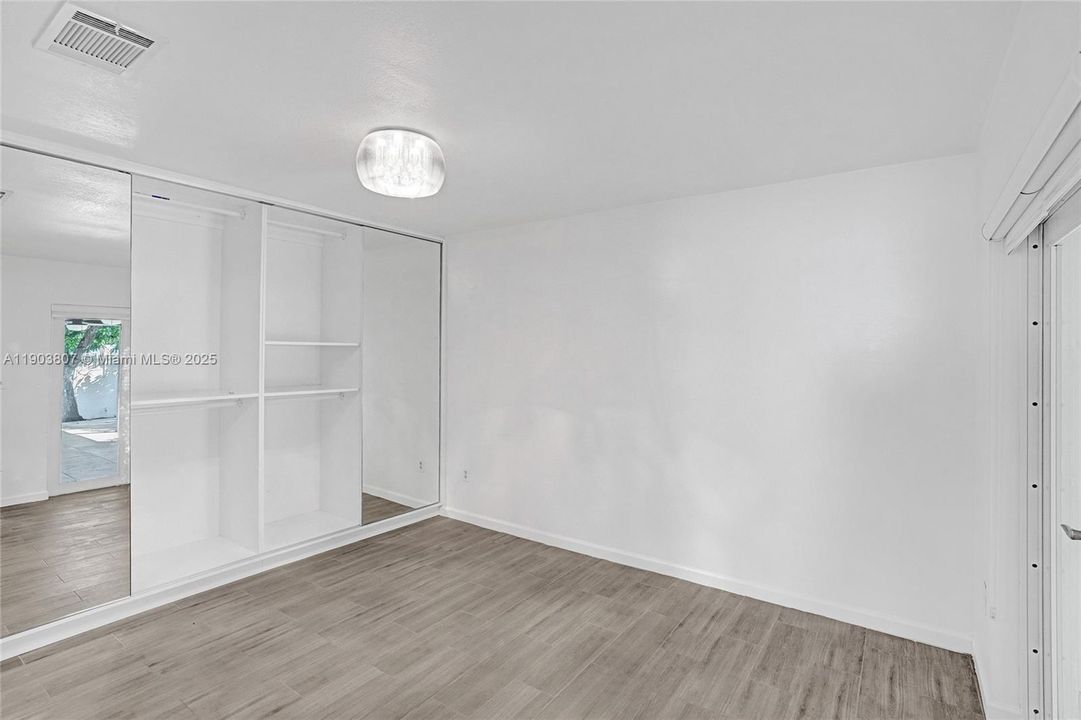 For Sale: $589,000 (3 beds, 2 baths, 1225 Square Feet)