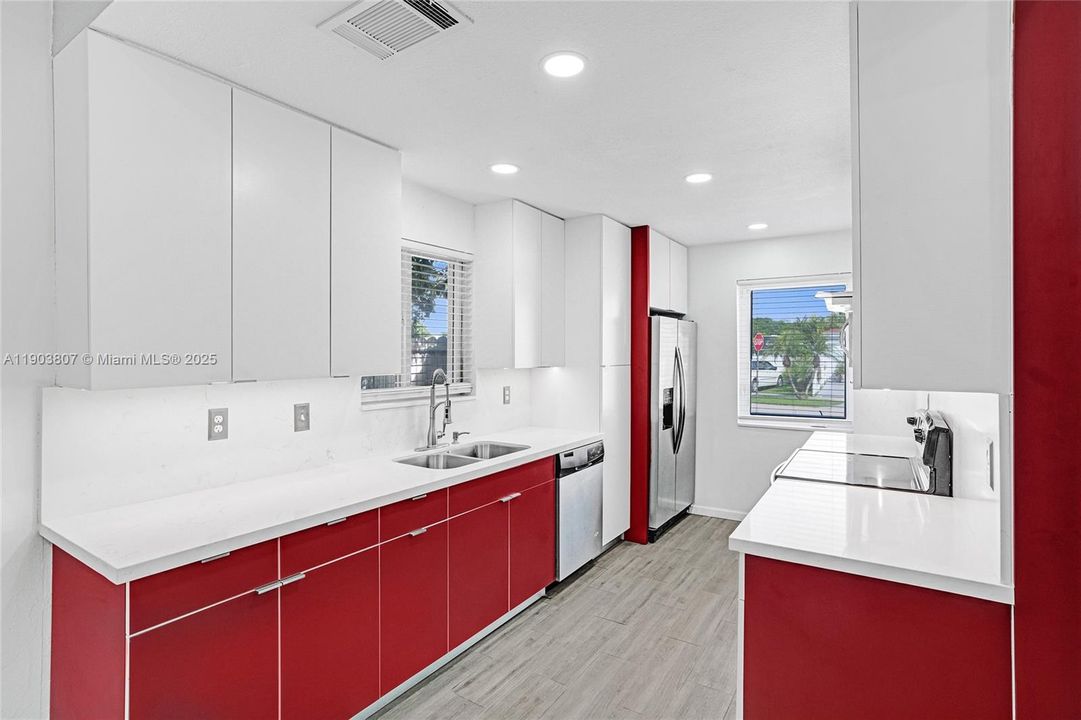 For Sale: $589,000 (3 beds, 2 baths, 1225 Square Feet)