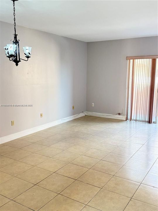 Recently Rented: $1,800 (1 beds, 1 baths, 725 Square Feet)