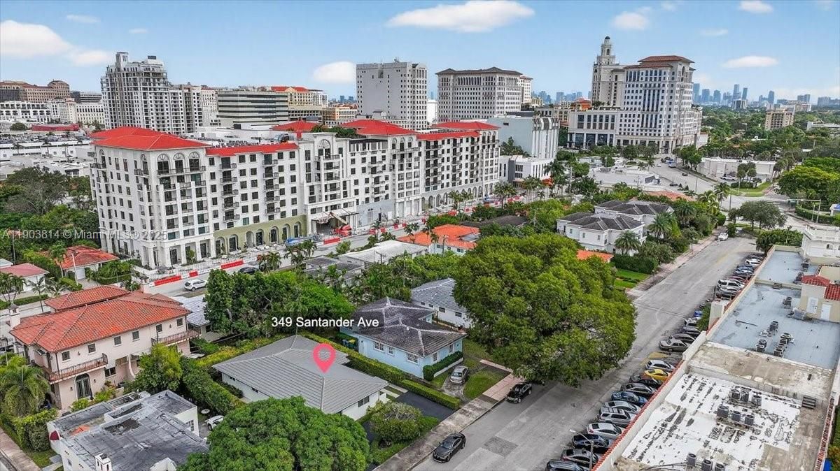 合同活跃: $2,850 (2 贝兹, 1 浴室, 1000 平方英尺)