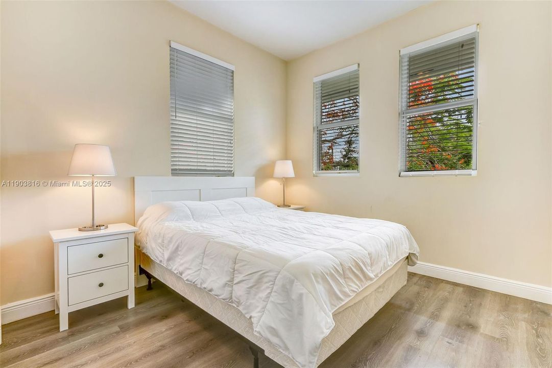 Recently Rented: $3,900 (3 beds, 2 baths, 3240 Square Feet)