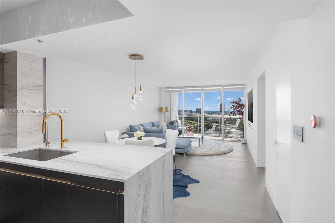 En Venta: $839,000 (1 camas, 1 baños, 820 Pies cuadrados)