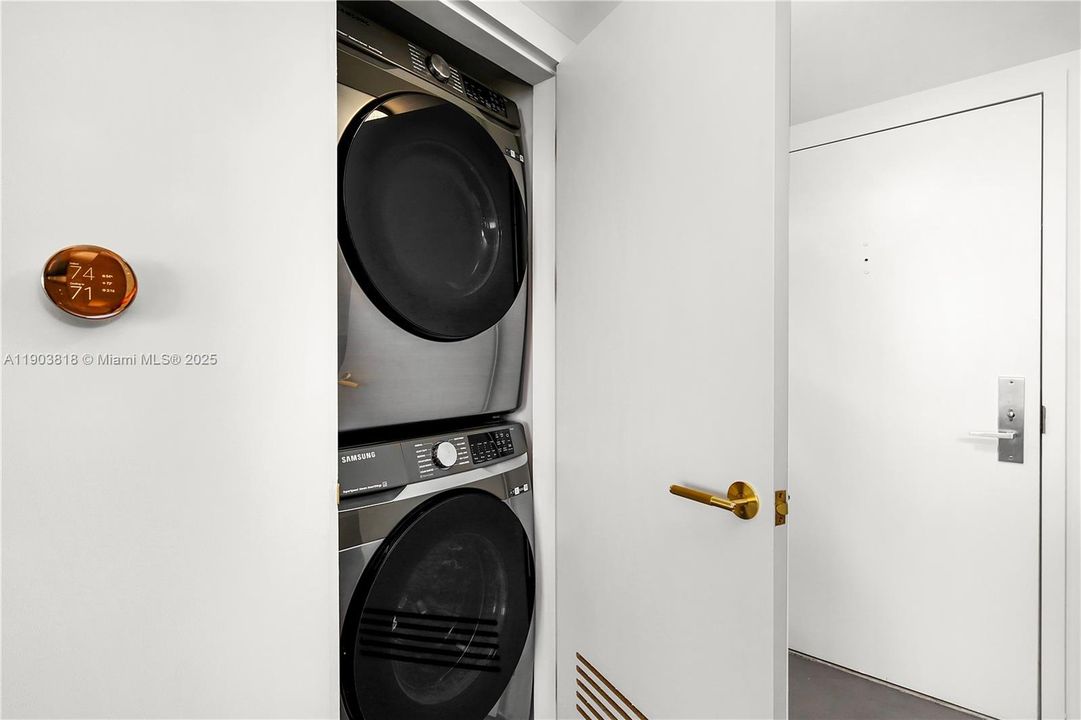 In Unit vented laundrry