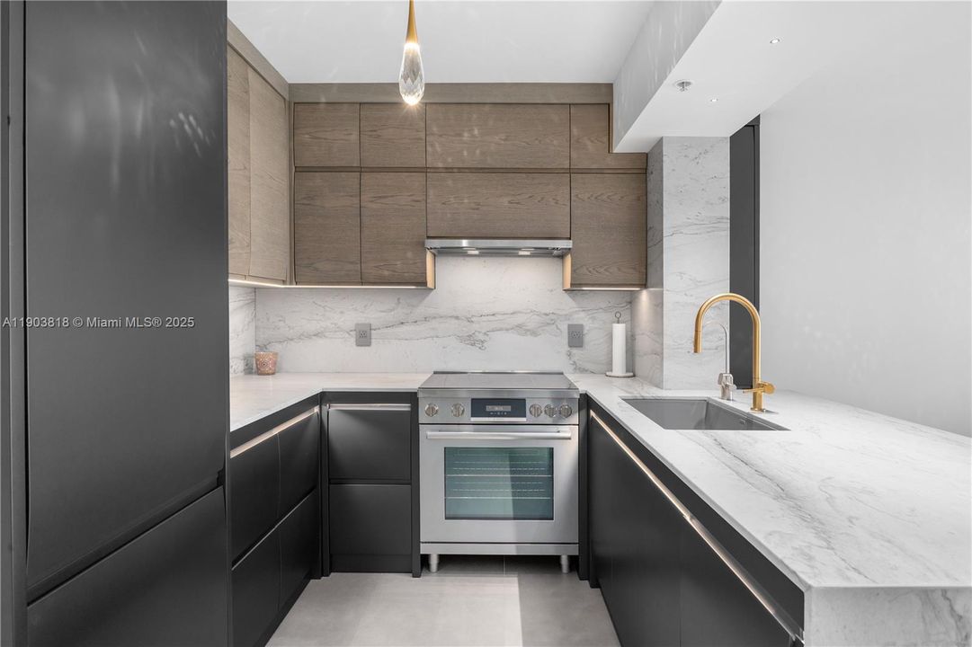 En Venta: $839,000 (1 camas, 1 baños, 820 Pies cuadrados)