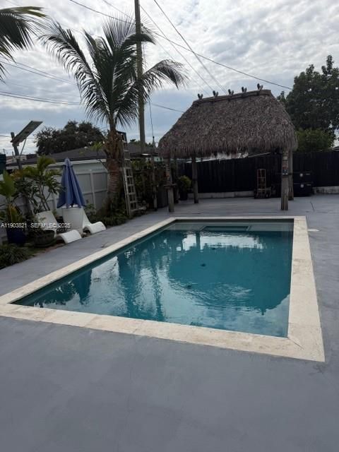 For Sale: $679,000 (3 beds, 2 baths, 1304 Square Feet)