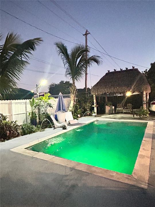 For Sale: $679,000 (3 beds, 2 baths, 1304 Square Feet)