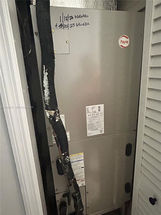 For Sale: $679,000 (3 beds, 2 baths, 1304 Square Feet)