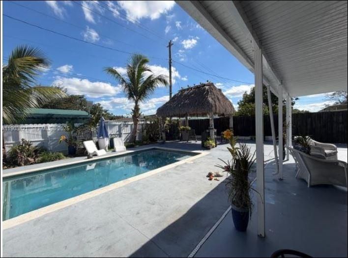 For Sale: $679,000 (3 beds, 2 baths, 1304 Square Feet)