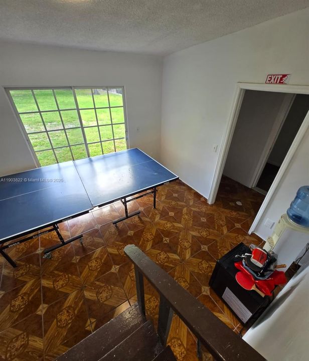 For Rent: $3,000 (2 beds, 1 baths, 1430 Square Feet)