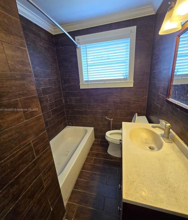 For Rent: $3,000 (2 beds, 1 baths, 1430 Square Feet)