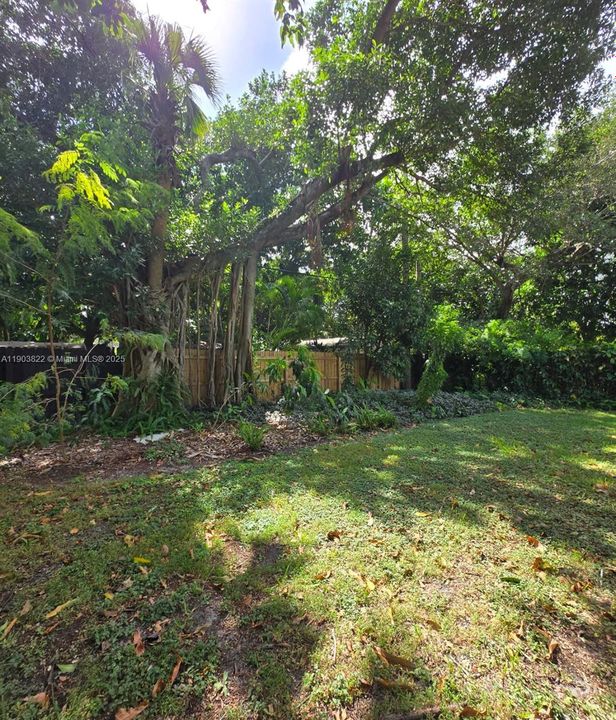 For Rent: $3,000 (2 beds, 1 baths, 1430 Square Feet)