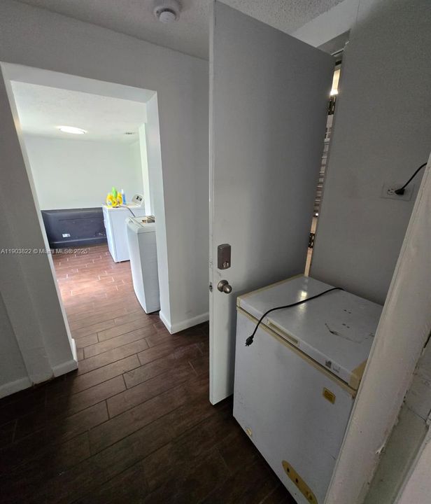 For Rent: $3,000 (2 beds, 1 baths, 1430 Square Feet)