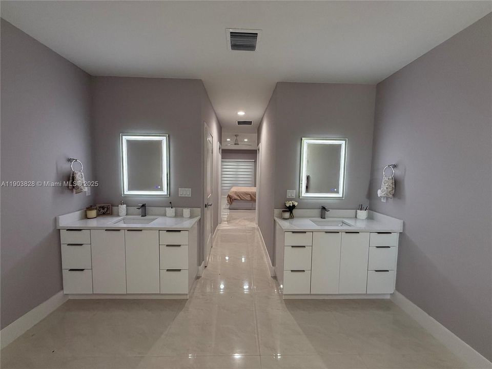 В аренду: $4,500 (5 спален, 3 ванн, 0 Квадратных фут)