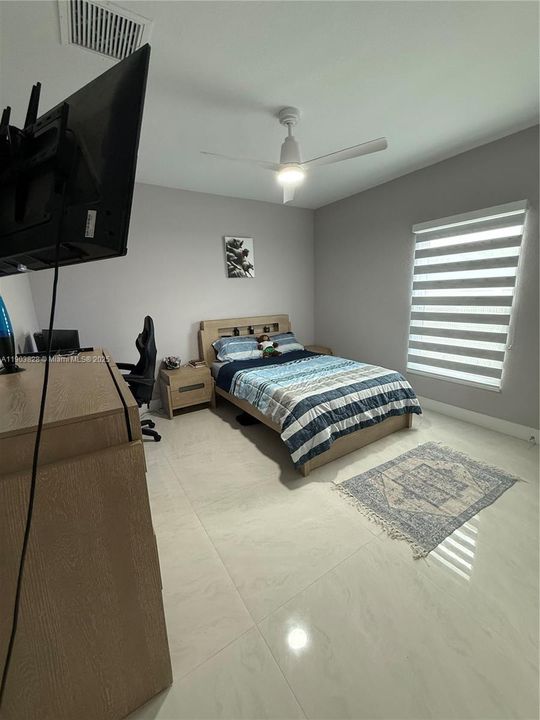 В аренду: $4,500 (5 спален, 3 ванн, 0 Квадратных фут)