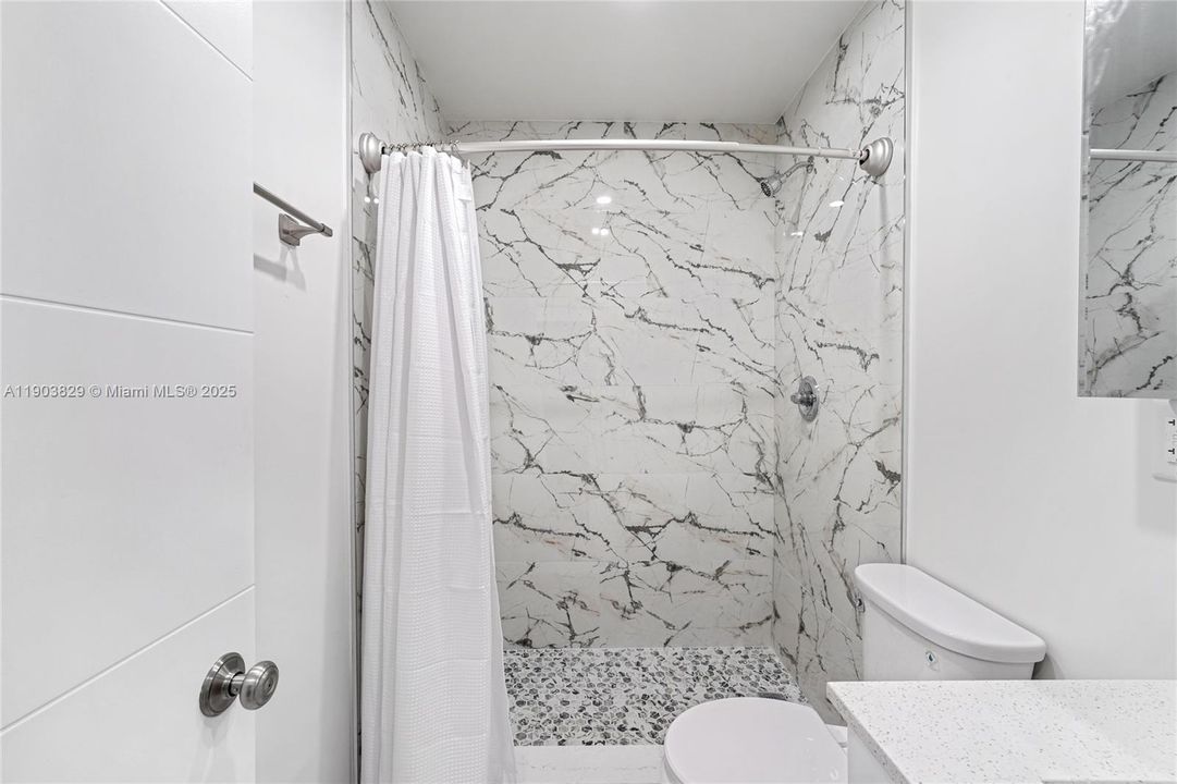 For Rent: $3,350 (3 beds, 2 baths, 1963 Square Feet)