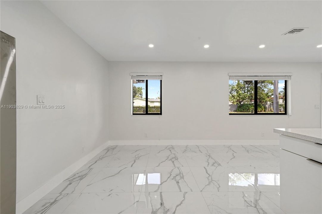 For Rent: $3,350 (3 beds, 2 baths, 1963 Square Feet)